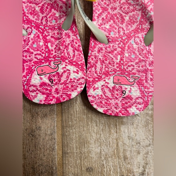 Vineyard Vines Pink Floral Flip Flops size 9 - Picture 3 of 5